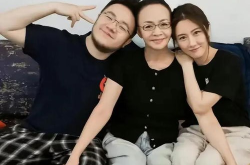 娱乐八卦吃瓜少女视频